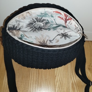 Horgolt crossbody övtáska fazonban  - táska & tok - kézitáska & válltáska - vállon átvethető táska - Meska.hu