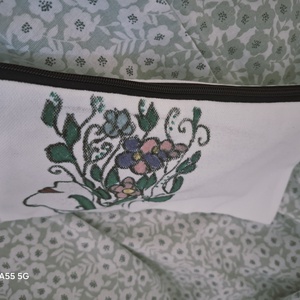 Virágálom  kézzel díszített neszesszer - táska & tok - neszesszer - Meska.hu