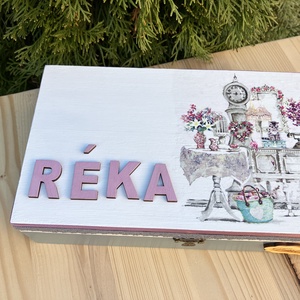 Kék rózsaszín virágos emlékdoboz, Otthon & Életmód, Babaszoba, gyerekszoba, Babaszoba dekoráció, Decoupage, transzfer és szalvétatechnika, Festett tárgyak, MESKA