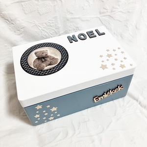 Emlékdoboz nagy kék macis, Otthon & Életmód, Babaszoba, gyerekszoba, Babaszoba dekoráció, Decoupage, transzfer és szalvétatechnika, Festett tárgyak, MESKA