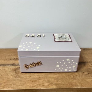 Macis emlékdoboz rózsaszínben � kislány ajándék, Baba - mama, Babaemlékek, Baba emlékőrző, Decoupage, transzfer és szalvétatechnika, Festett tárgyak, MESKA