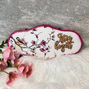 Rózsaszín virágos ajtókopogtató/ tavaszi ajtódísz Isten hozott felirattal , Otthon & Életmód, Dekoráció, Ajtó- és ablak dekoráció, Ajtódísz & Kopogtató, Decoupage, transzfer és szalvétatechnika, Festett tárgyak, MESKA