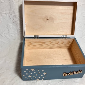 Névre szóló kék emlékdoboz - babaszületési, keresztelői ajándék kisfiúnak - baba - mama - babaemlékek - baba emlékőrző - Meska.hu