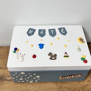 Névre szóló kék emlékdoboz - babaszületési, keresztelői ajándék kisfiúnak - baba - mama - babaemlékek - baba emlékőrző - Meska.hu