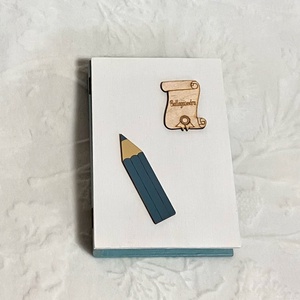 Ballagási könyv alakú ajándékátadó doboz, Otthon & Életmód, Papír, írószer, Ajándékozás kellékei, Pénzátadó doboz, Festett tárgyak, MESKA