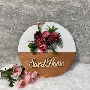 Virágos ajtódísz Sweet Home felirattal - Ajtókopogtató - otthon & életmód - dekoráció - ajtó- és ablak dekoráció - ajtódísz & kopogtató - Meska.hu