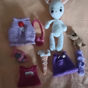 Öltöztethető amigurumi nyuszika luxus ruhatárral és minipajtival-kézzel horgolt,20cm - Meska.hu