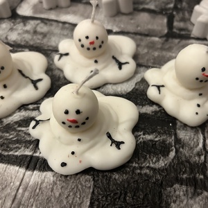 Olvadt hóember gyertya - karácsony - karácsonyi lakásdekoráció - karácsonyi illatgyertya, mécses - Meska.hu