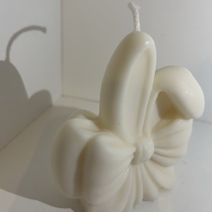 Masnis nyuszifül szójaviasz gyertya , Ünnepi díszek, dekorációk, Húsvéti díszek és dekorációk, Húsvéti gyertya, Gyertya-, mécseskészítés, MESKA