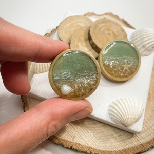 Tenger ihlette műgyanta kitűzők  - ékszer - kitűző és bross - kitűző - Meska.hu