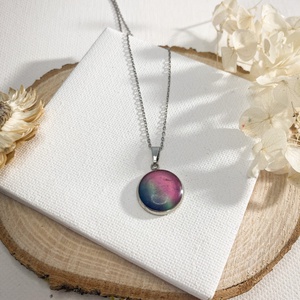 Sarki fény ihlette műgyanta nyaklánc - ékszer - nyaklánc - medálos nyaklánc - Meska.hu