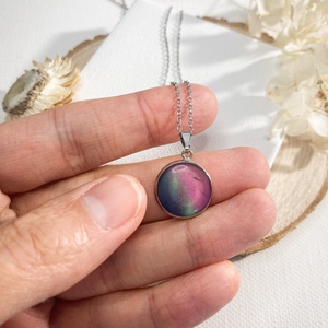 Sarki fény ihlette műgyanta nyaklánc - ékszer - nyaklánc - medálos nyaklánc - Meska.hu