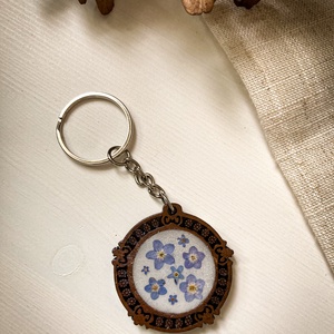 Kulcstartó - Virággal díszített kerek fa kulcstartó, Táska & Tok, Kulcstartó & Táskadísz, Kulcstartó, Ékszerkészítés, Mindenmás, MESKA
