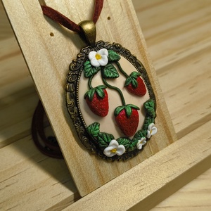 Epres nagy medál süthetőgyurmából, Ékszer, Nyaklánc, Medálos nyaklánc, Gyurma, MESKA