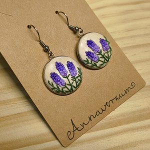 Levendulás süthetőgyurma fülbevaló - ékszer - fülbevaló - lógó fülbevaló - Meska.hu