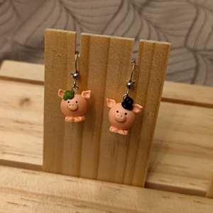 Új évi malackás fülbevaló, ékszer - ékszer - fülbevaló - lógó fülbevaló - Meska.hu