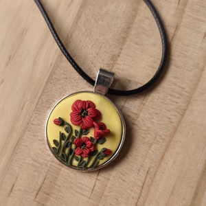 Pipacsos, virágos medál  - Meska.hu