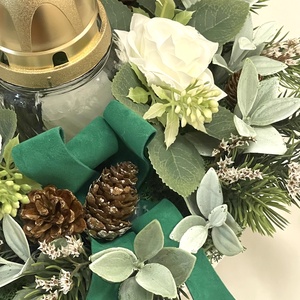 Sírdísz gipsz-cement kaspóban, fehér rózsákkal, mécsessel - otthon & életmód - vallás - temetkezési tárgy - sírdísz, kegyeleti dísz - Meska.hu