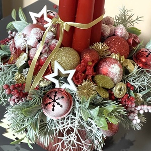 Adventi asztaldísz piros-arany modern-rusztikus kaspóban, klasszikus piros-arany színekben - karácsony - adventi díszek - adventi asztaldísz - Meska.hu