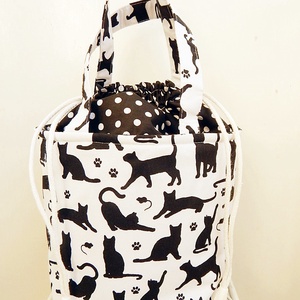 Vízhatlan uzsonnás táska - Kids bag - fekete macskás, cicusos táska - táska & tok - uzsonna- & ebéd tartó - Meska.hu