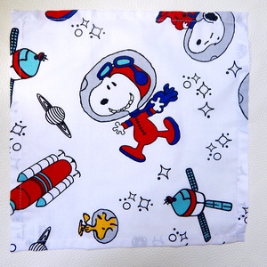 Textil zsebkendő, szalvéta Snoopy az űrben - otthon & lakás - konyhafelszerelés, tálalás - konyhai textil - szalvéta - Meska.hu