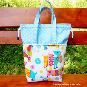 Uzsonnás táska, színes ruhás vidám kutyás Tiny Bag, zero waste csomagolás - táska & tok - uzsonna- & ebéd tartó - ebéd tasak, doboz - Meska.hu