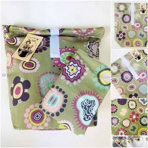 Vízhatlan Roll-up uzsonnás zsák és szalvéta szettben - zöld, virágos mintás , Táska & Tok, Uzsonna- & Ebéd tartó, Ebéd tasak, doboz, Varrás, Patchwork, foltvarrás, MESKA
