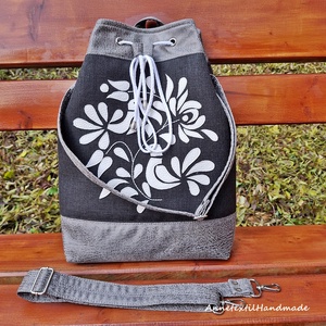Pávás, népi virágos többfunkciós hátizsák/oldaltáska  - táska & tok - hátizsák - hátizsák - Meska.hu