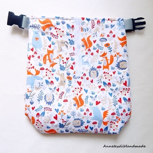 Uzsonnás táska erdei mintás, csatos, vízhatlan béléssel - Tuck-Bag - táska & tok - uzsonna- & ebéd tartó - ebéd tasak, doboz - Meska.hu