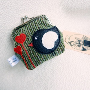 Valentin madárka - keretes pénztárca, csatos tárca, Táska & Tok, Pénztárca & Más tok, Aprópénztartó, Hímzés, Varrás, MESKA
