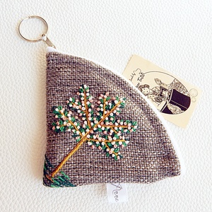 Virágzó japán cseresznyefa - Anne - kézzel hímzett körcikk kulcstartó - táska & tok - kulcstartó & táskadísz - kulcstartó - Meska.hu