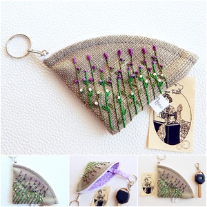 Levendula mintás, kézzel hímzett körcikk kulcstartó  - táska & tok - kulcstartó & táskadísz - kulcstartó - Meska.hu