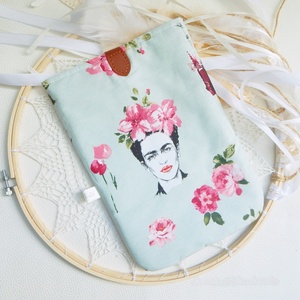  Puha tablettok és ebook tok mentazöld Frida Khalo mintás táska tok tablethez eBookhoz - táska & tok - ebook & tablet tok - Meska.hu