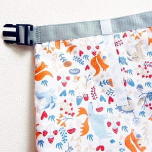 Ételhordó uzsonnás táska rolltop lunch bag tépőzáras csatos záródással erdei állatos mintával - táska & tok - uzsonna- & ebéd tartó - ebéd tasak, doboz - Meska.hu