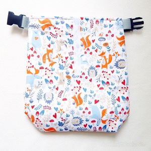 Ételhordó uzsonnás táska rolltop lunch bag tépőzáras csatos záródással erdei állatos mintával - táska & tok - uzsonna- & ebéd tartó - ebéd tasak, doboz - Meska.hu