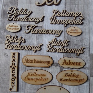 Téli,karácsonyi koszorú alakú ajtódísz,üdvözlőtábla harang alakú függővel fenyő,erdei termések mintával - karácsony - adventi díszek - adventi ajtódísz - Meska.hu