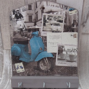 Fali kulcstartó Olasz életérzés,Vespa,Fiat mintával 3 akasztós, Otthon & Életmód, Dekoráció, Fali és függő dekoráció, Fali kulcstartó, Decoupage, transzfer és szalvétatechnika, Festett tárgyak, MESKA