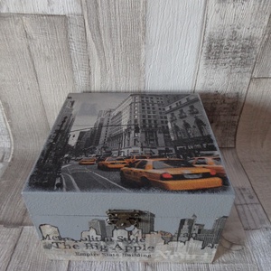 New York taxi mintás fa doboz 15x15 cm, Otthon & Lakás, Tárolás & Rendszerezés, Doboz, Decoupage, transzfer és szalvétatechnika, Festett tárgyak, Meska