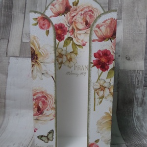 Rózsa mintás papírzsebkendőtartó 100 darabos papírzsebkendőhöz, Otthon & Életmód, Tárolás & Rendszerezés, Zsebkendőtartó, Decoupage, transzfer és szalvétatechnika, MESKA