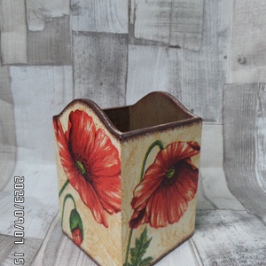 Asztali tolltartó,ceruzatartó,írószertartó pipacs vagy levendula mintával, Otthon & Életmód, Tárolás & Rendszerezés, Íróasztali tároló, Decoupage, transzfer és szalvétatechnika, MESKA