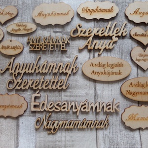 Szív  alakú dísz  különböző szíves mintákkal - otthon & életmód - dekoráció - fali és függő dekoráció - függődísz - Meska.hu