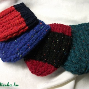 Kötött, fekete bordó sapka, színes, vidám, , meleg, női, sorozat - ruha & divat - sál, sapka, kendő - sapka - Meska.hu