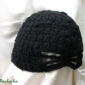 Fekete. horgolt, meleg, női sapka - Meska.hu