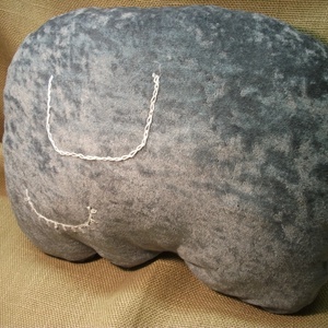 Alvó elefánt, plüss párna, játszó párna, kedvenc, alvó barát a mindennapokra -  - Meska.hu