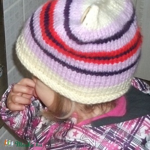 Újszerű, kötött, csíkos, színes, meleg kislány sapka -  - Meska.hu