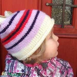Újszerű, kötött, csíkos, színes, meleg kislány sapka -  - Meska.hu