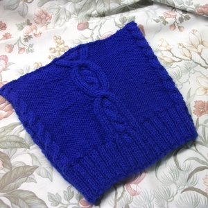 Királykék kötött felnőtt cica sapka - ruha & divat - sál, sapka, kendő - sapka - Meska.hu