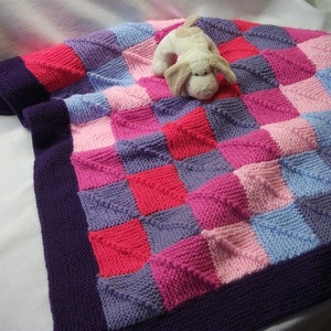 Kötött kislány takaró, patchwork takaró kislánynak - otthon & életmód - babaszoba, gyerekszoba - babatakaró, gyerek pléd - Meska.hu