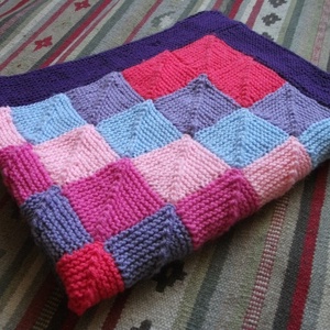 Kötött kislány takaró, patchwork takaró kislánynak - otthon & életmód - babaszoba, gyerekszoba - babatakaró, gyerek pléd - Meska.hu