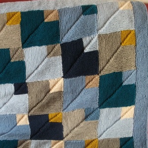 Kötött patchwork takaró kisfiúnak - otthon & lakás - lakástextil - takaró - Meska.hu Kötött patchwork takaró kisfiúnak - otthon & lakás - lakástextil - takaró - Meska.hu
